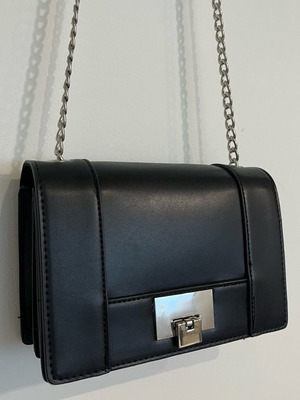 Pull&Bear crossbody bag like new, black