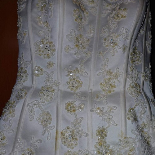 Ivory wedding dress with small train like new