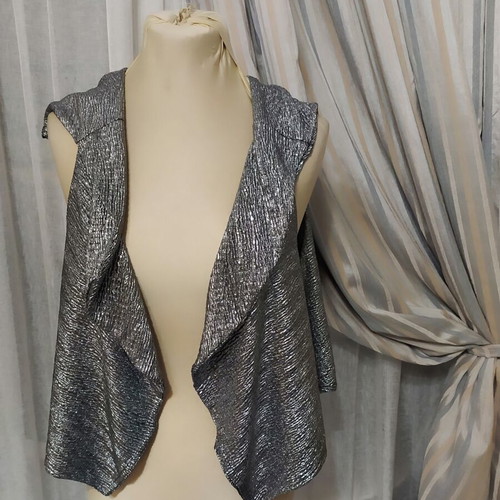 Mary Cool multipurpose blouse new, silver