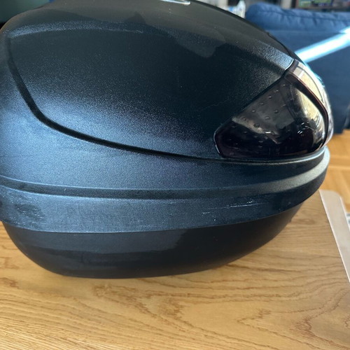 Givi E300NT2 Monolock motorcycle top case used without base