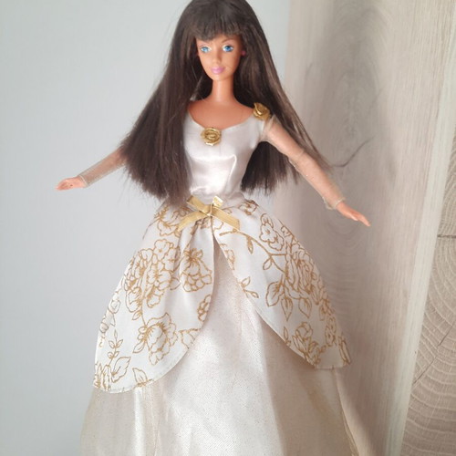 Mattel Club Wedd Special Edition 1997 Barbie doll with Mackie mold