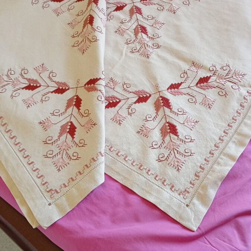 Authentic Handmade Karsaniko Tablecloth Lefkada vintage, excellent condition