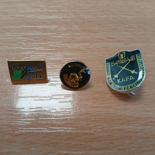 Vintage collectible pins set of 10 international sports federations, like new