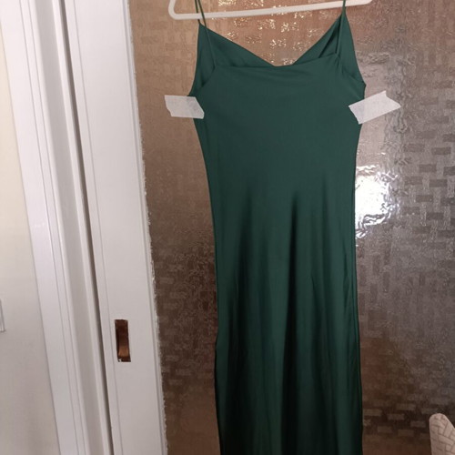Long green women's dress satin like new size M
