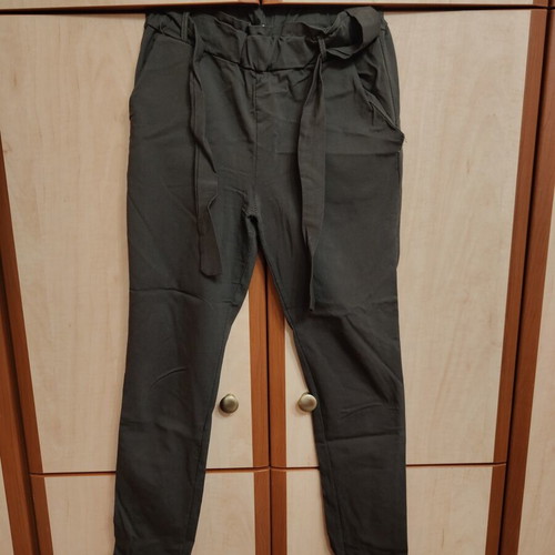 Hailys women's pants used, khaki, size medium
