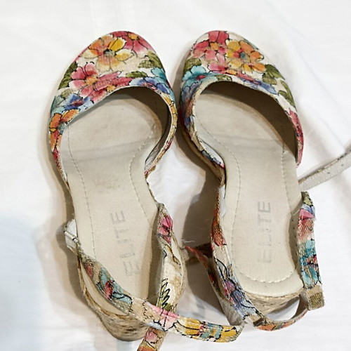 Elite floral espadrille platform sandals size 39