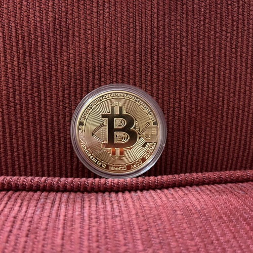 Bitcoin Coin BTC collectible new in protective case