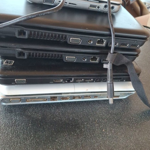 Laptop pack of 5 used for repair or spare parts
