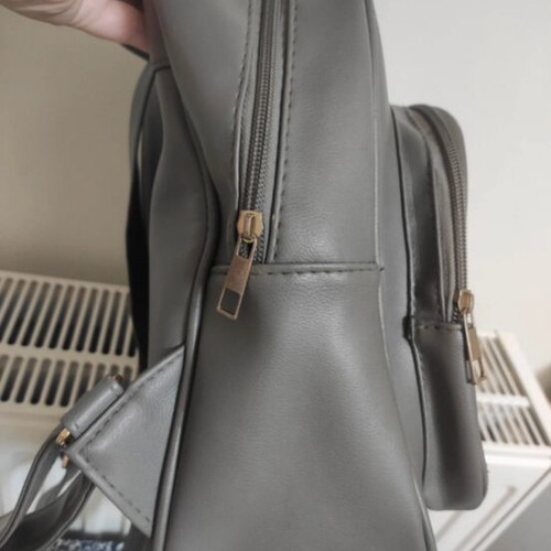 Alexi Andriotti backpack used, roomy with 3 compartments, gray