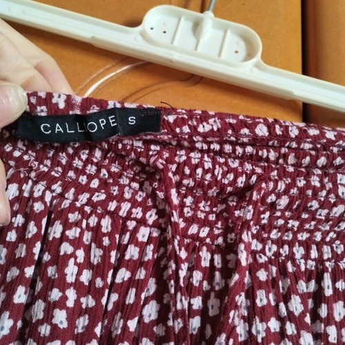 Skirt with elastic waist like new, size S, white and red