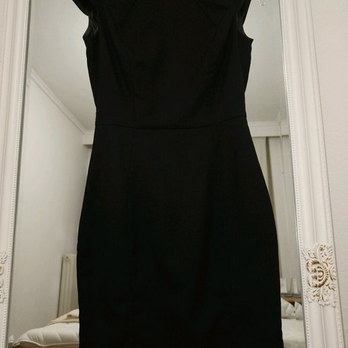 H&M pencil dress black like new, fitted