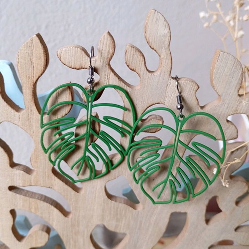 Leaf earrings green new, unworn