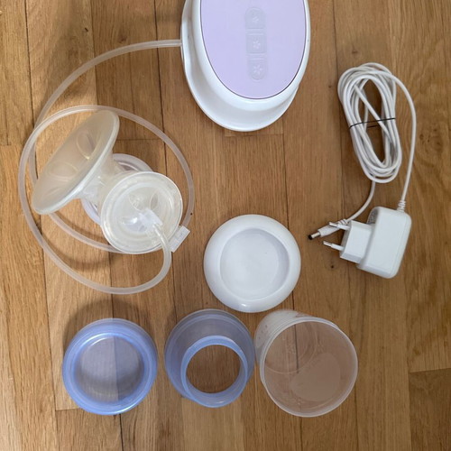 Philips Avent breast pump used with spare parts and box