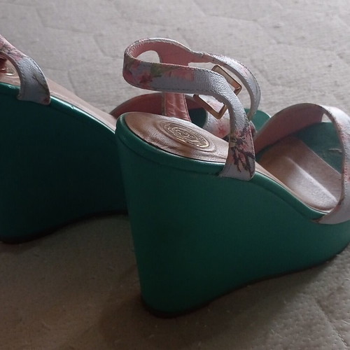 Axel platforms like new, multicolored, size 39