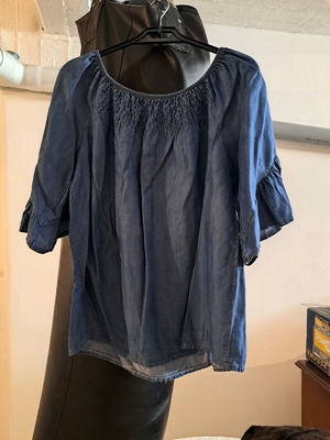 Women's short-sleeve blouse size L like new, gray and blue
