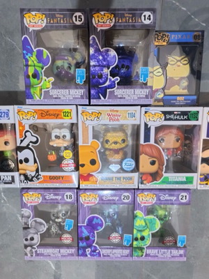 Συλλογή Funko σαν καινούργια φιγούρες Disney και Marvel