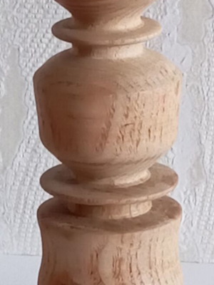 Wooden candlestick like new, 13 cm height