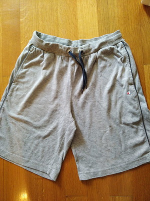 Champion мако къси панталони употребявани за 11-12 години