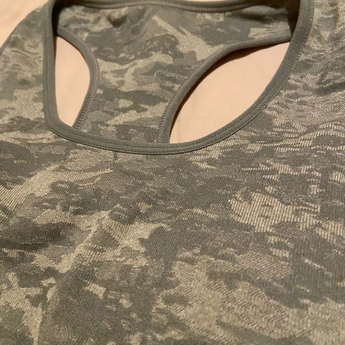 M/L - Camo sports bra , αθλητικό σουτιέν τοπ