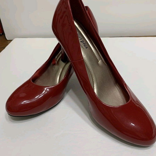 Red patent leather pumps