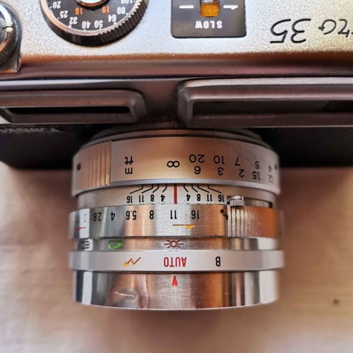 Yashica Electro 35 vintage camera like new for collector