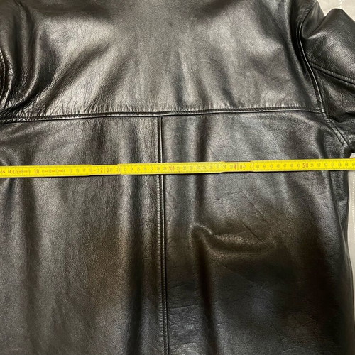 Leather coat like new, size L