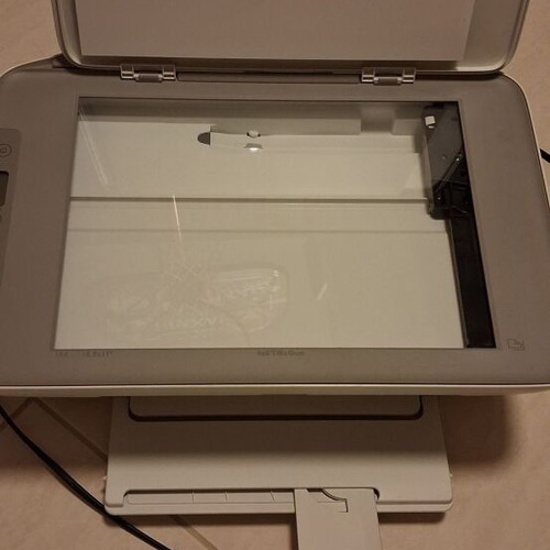 HP DeskJet 2720 color printer with scanner and copier, like new