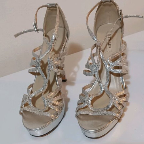 Menbur silver sandals like new, size 39