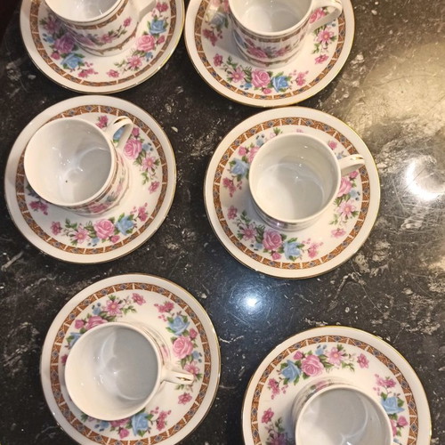 Porcelain coffee cups from China like new, vintage