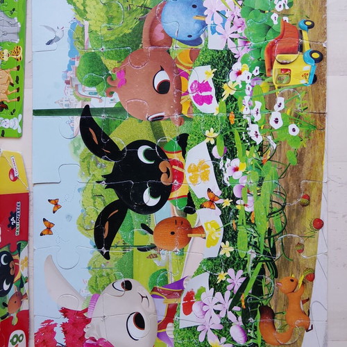 Bing Maxi Puzzle 24 Pieces and Jungle Animals Puzzle used