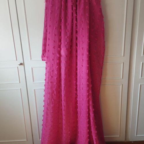 Fuchsia curtain with embossed flowers, size 240-280 cm