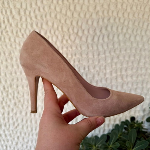 NAK Nude Suede Pumps like new, size 39