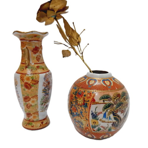 Chinese porcelain vases vintage set with brass rose like new