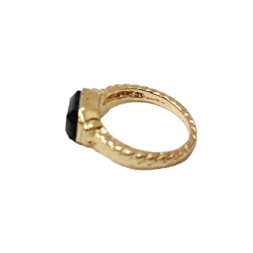 Vintage style ring with black onyx, like new
