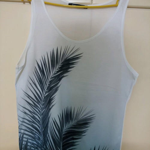 3Guys sleeveless summer shirt like new, white and blue with tropical design