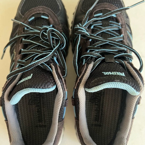 Meindl CARIBE GoreTex women's hiking shoes like new, size 39, black and blue
