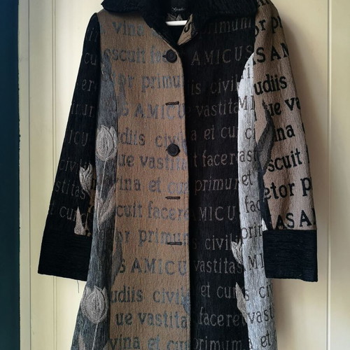 Ysatis Y2K coat with original design, like new, size S