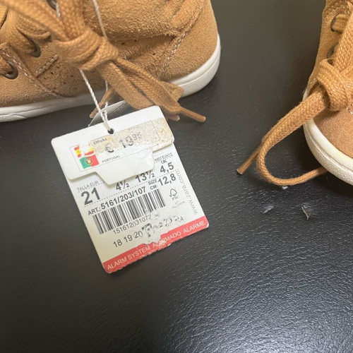 Zara suede baby boots new tan with fur inside size 21