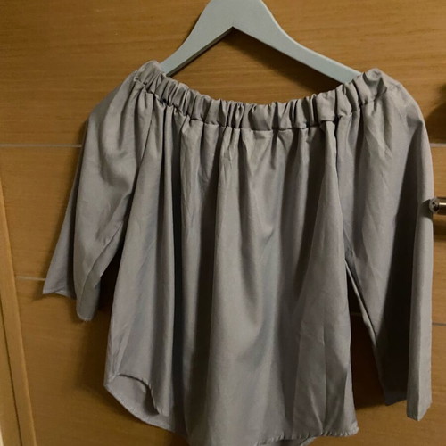Painted blouse in gray ciel color