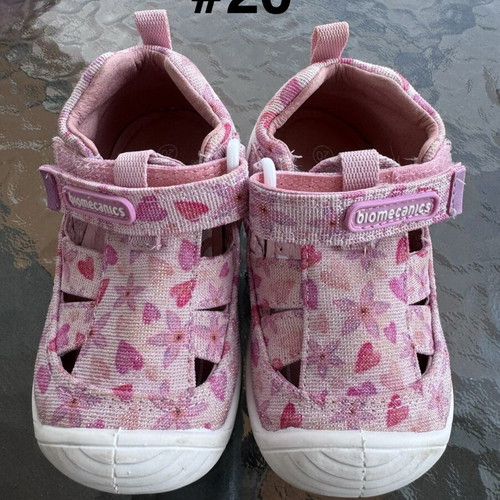 Biomechanics shoes girl size 20 like new