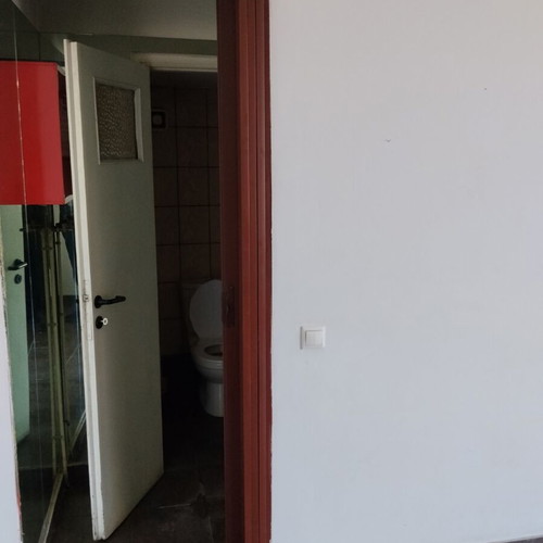 Commercial space 52 sqm Aigaleo with mezzanine and WC