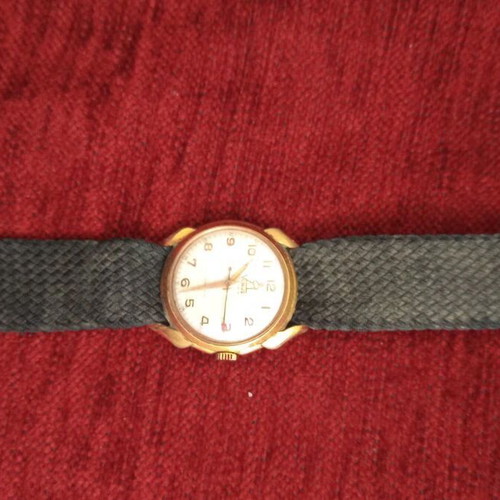 Venus vintage wristwatch used, gold color, mechanical 17 rubis
