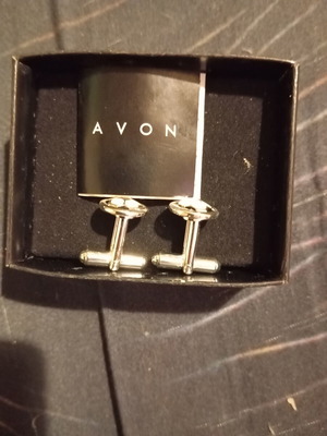 Μανικετόκουμπα Avon με ανάγλυφη μπάλα, ασημί