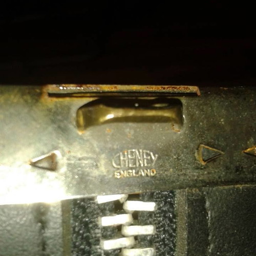 Cheney England 1945 vintage bag with zipper without key