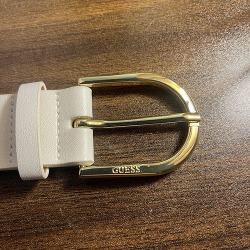 Guess white belt with gold details like new, size 85