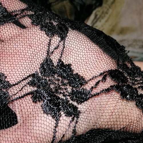 Tulle Shawl with Rose Pattern used