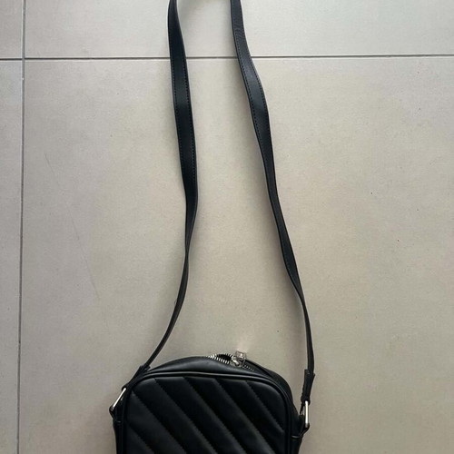 Pull and Bear black shoulder bag like new