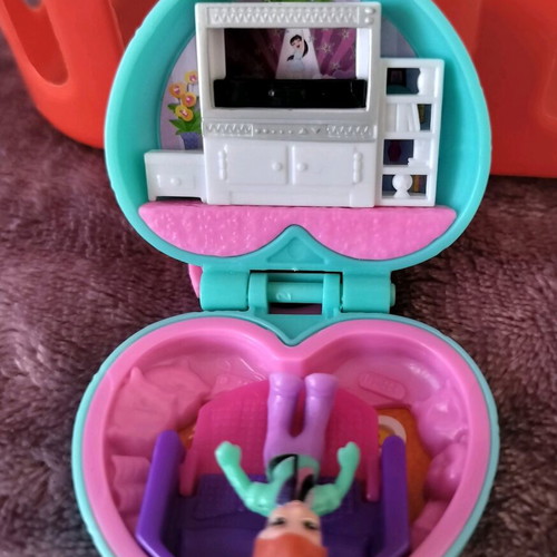 Polly's pocket miniatures and accessories like new
