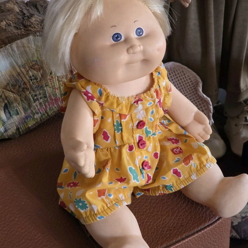 Cabbage Patch Kids collectible doll used, 1987