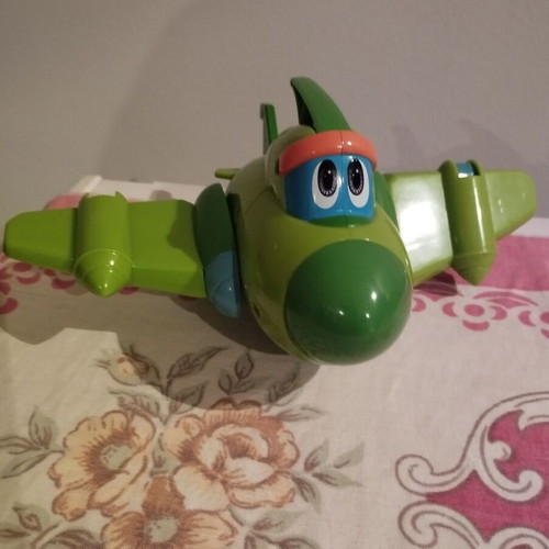 Robotic toy like new that talks